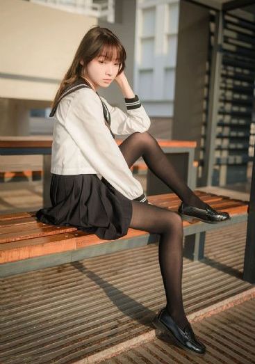 教室里我挺进了她的体内视频播放