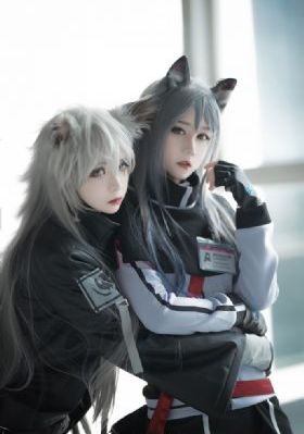 撞击成熟美妇老师后臀